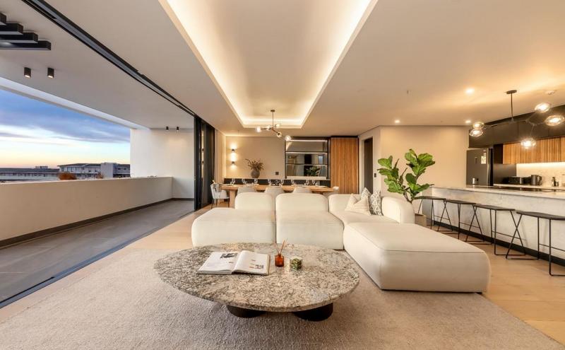 3 Bedroom Property for Sale in Sea Point Western Cape